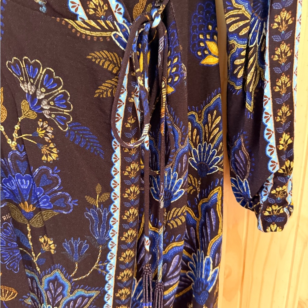 FARM Rio Women's Floral Robe - Blue and Gold - Picture 3 of 6